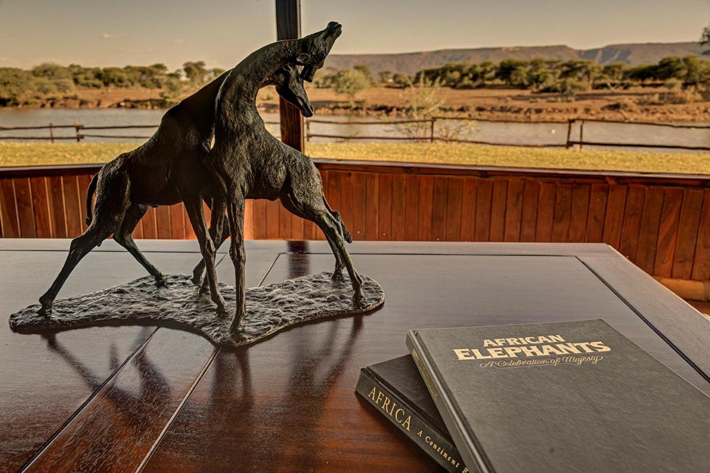 Mount Etjo Safari Lodge Kalkfeld Екстериор снимка