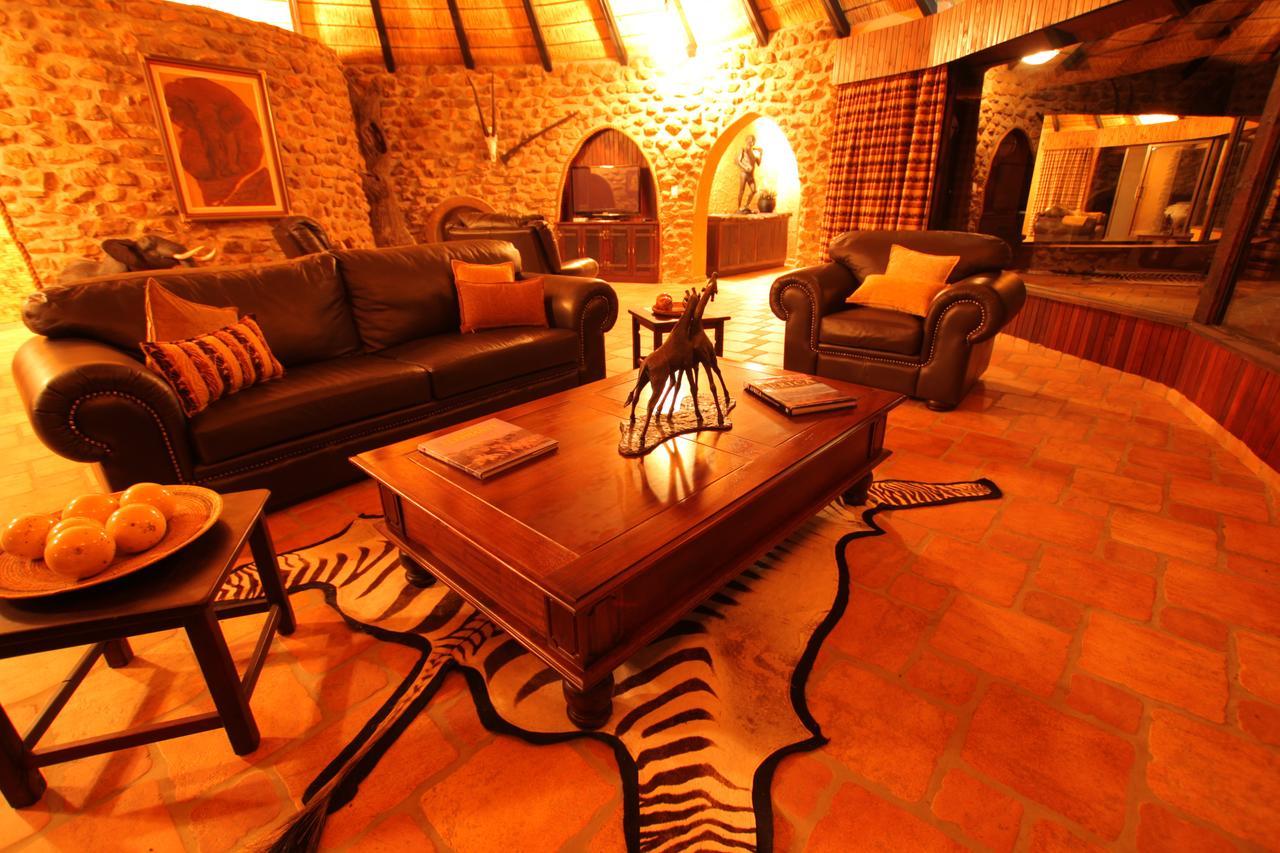 Mount Etjo Safari Lodge Kalkfeld Екстериор снимка
